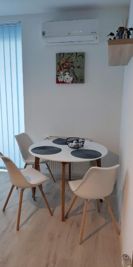 Pe-Ki Lux Apartman Szekesfehervar Bagian luar foto