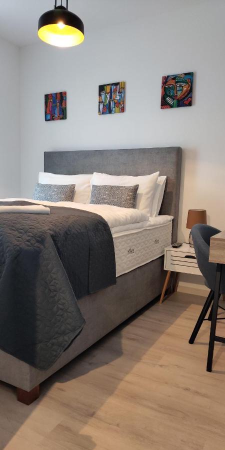 Pe-Ki Lux Apartman Szekesfehervar Bagian luar foto